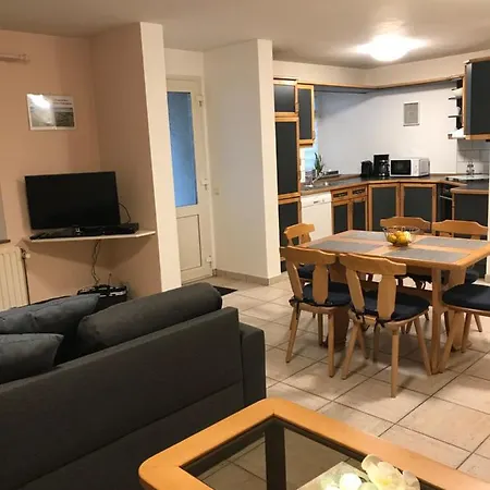 Zum Burgblick 公寓